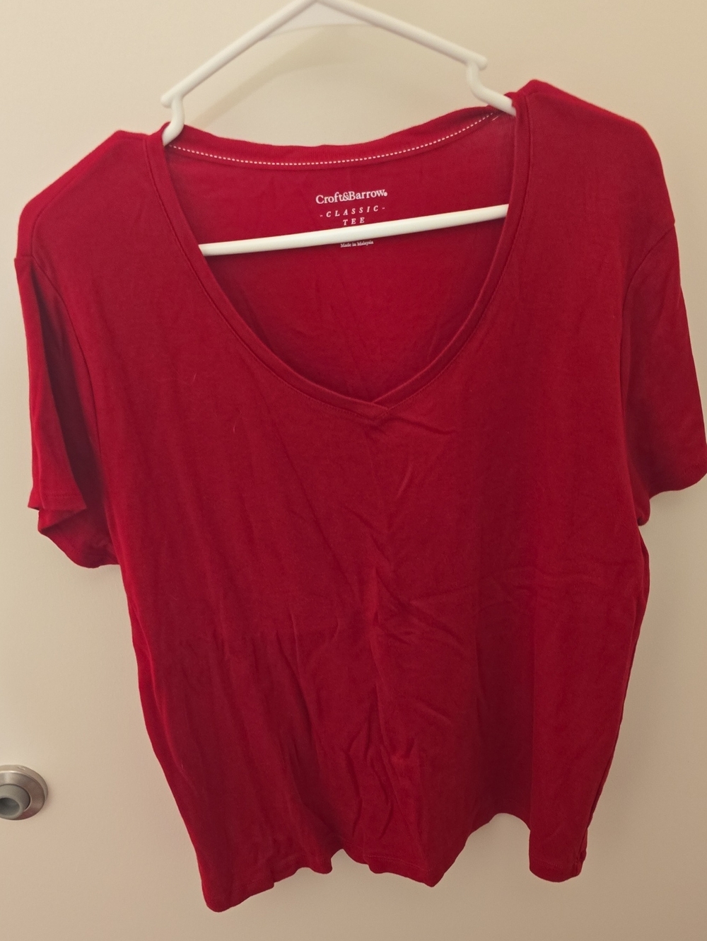 croft & barrow Red V-Neck Short Sleeve Tee